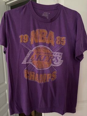 Old Navy Purple Los Angeles Lakers Retro Champs Tee 1985 NBA Champs